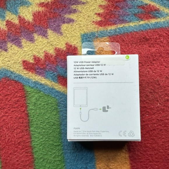 Apple MacBook Air 13.6in 256GB M2 (2022) - Picture 10 of 12